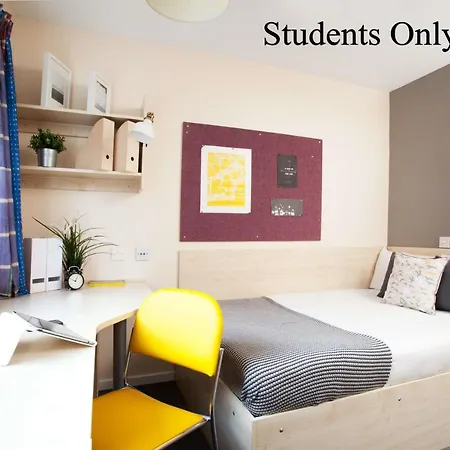 Trendy Rooms For Students Only, Sheffield - Sk *